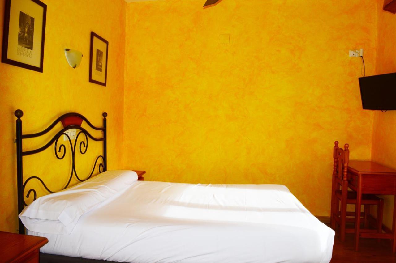 Hostal Rio Ara Bellosta By Vivere Stays Fiscal Extérieur photo