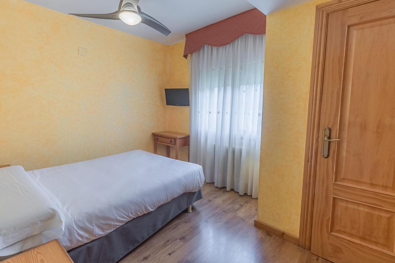 Hostal Rio Ara Bellosta By Vivere Stays Fiscal Extérieur photo