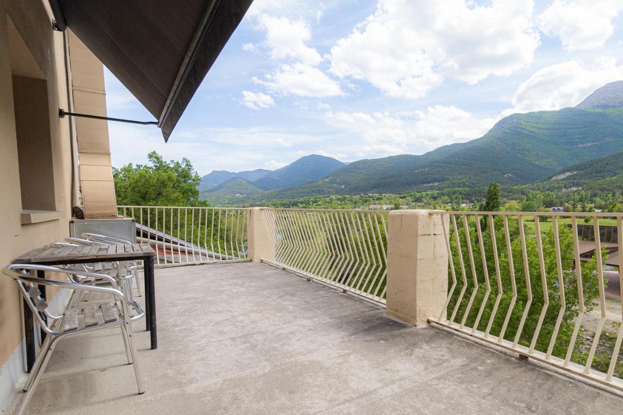 Hostal Rio Ara Bellosta By Vivere Stays Fiscal Extérieur photo