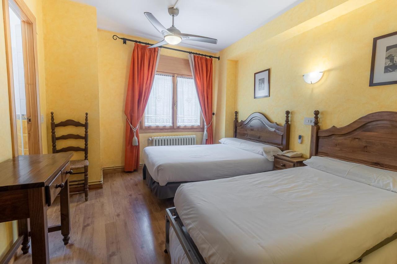 Hostal Rio Ara Bellosta By Vivere Stays Fiscal Extérieur photo