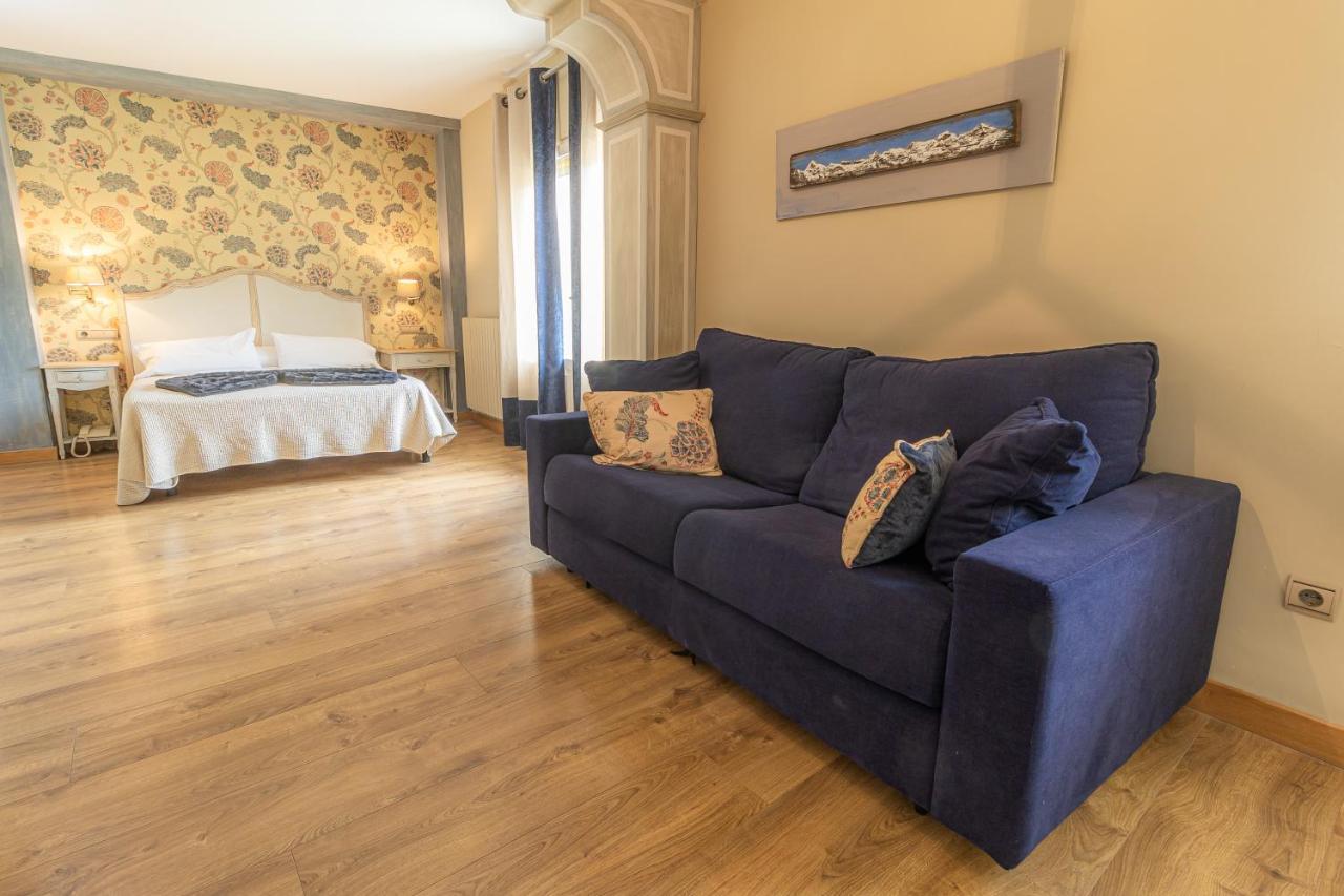 Hostal Rio Ara Bellosta By Vivere Stays Fiscal Extérieur photo