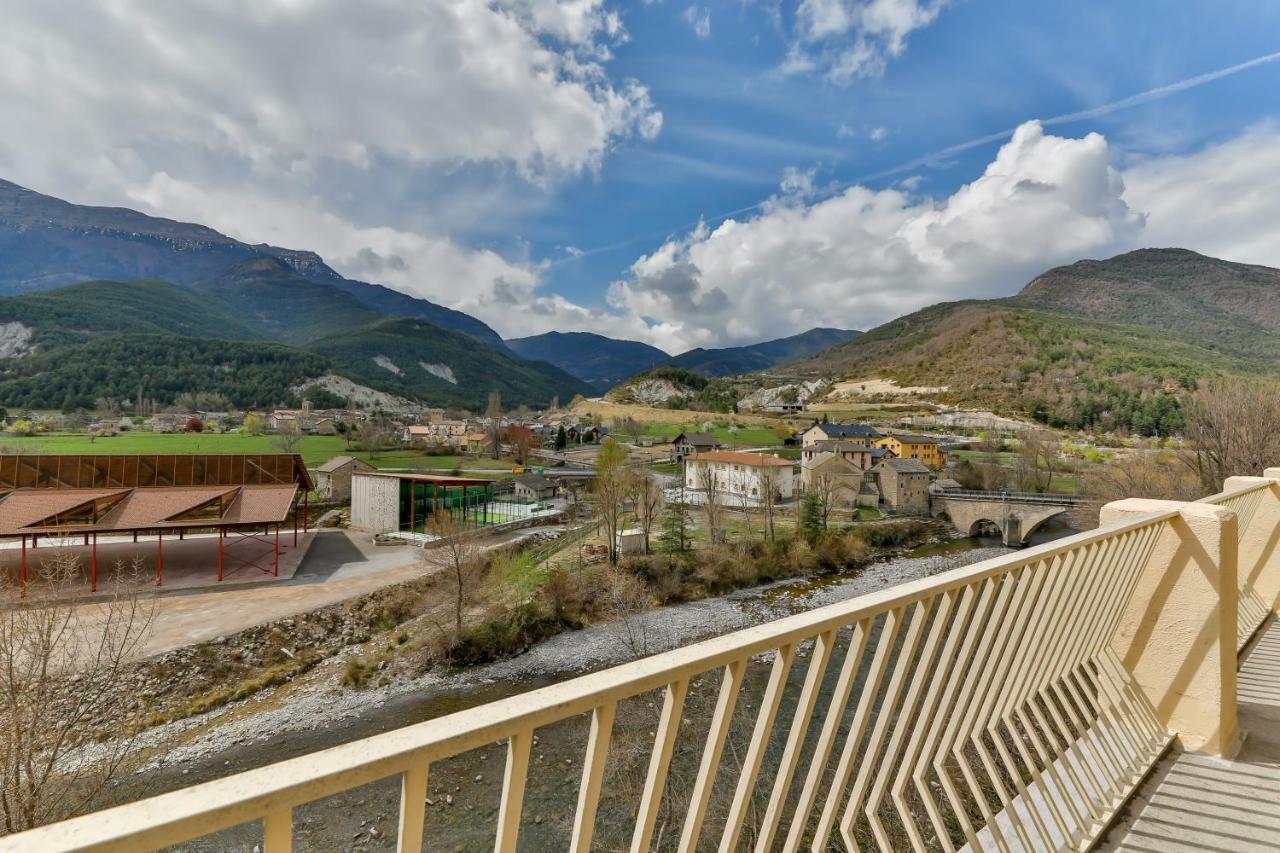 Hostal Rio Ara Bellosta By Vivere Stays Fiscal Extérieur photo
